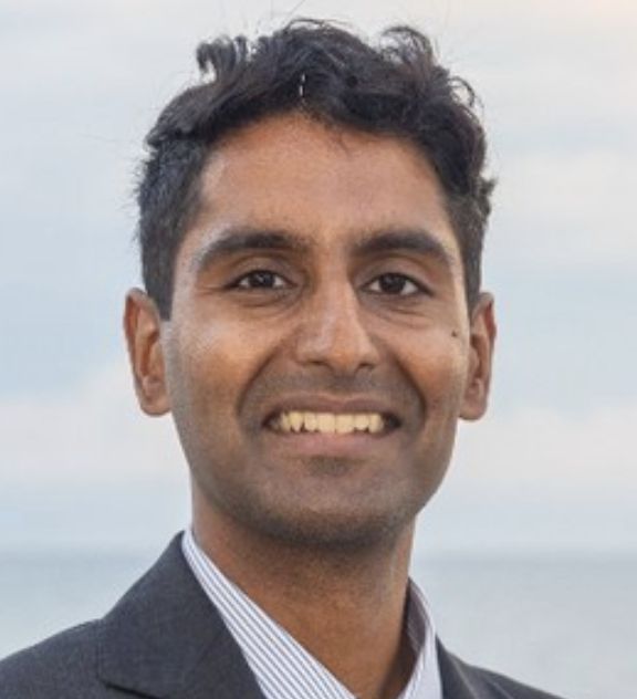 锤：00后20%初级IT岗蒸发AI失业潮来了九游会网站Hinton神预言！斯坦福惊人实(图1)